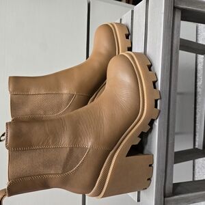 Steve Madden Tan Ankle Boots